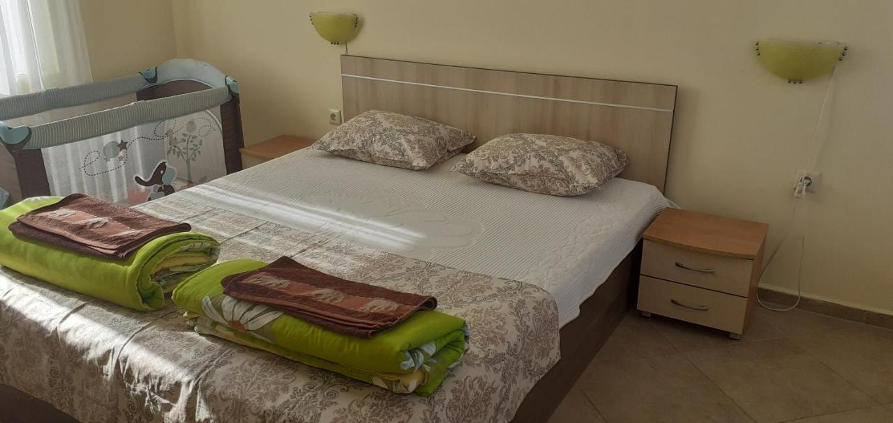 Apartments Sea Sounds Pomorie Exterior photo