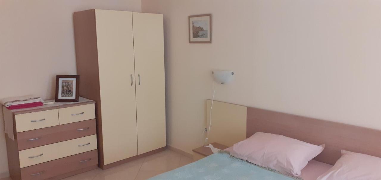 Apartments Sea Sounds Pomorie Exterior photo