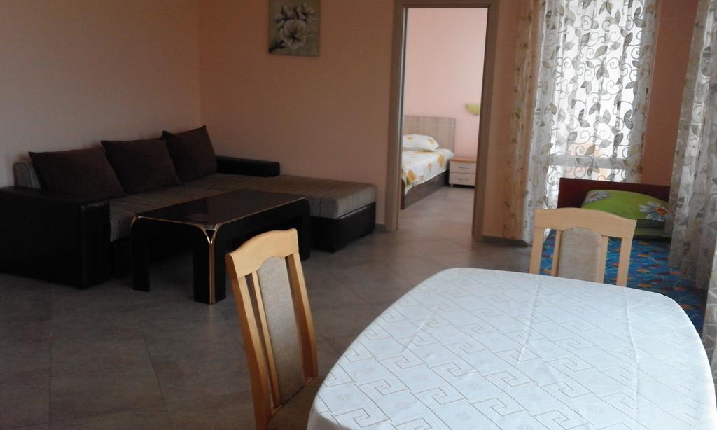 Apartments Sea Sounds Pomorie Exterior photo