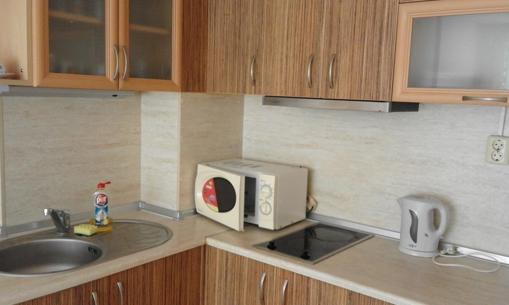 Apartments Sea Sounds Pomorie Exterior photo
