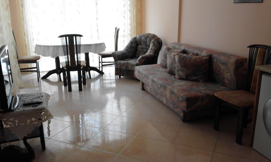 Apartments Sea Sounds Pomorie Exterior photo
