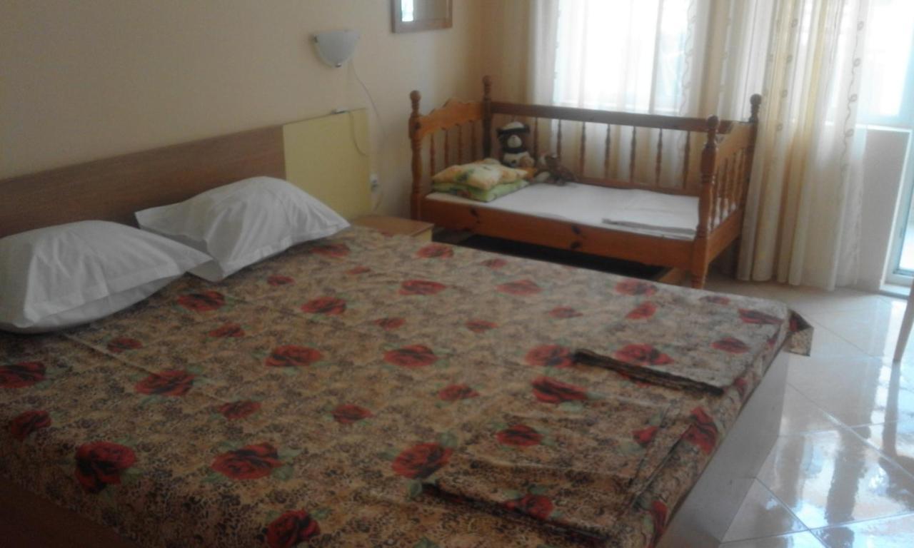 Apartments Sea Sounds Pomorie Exterior photo
