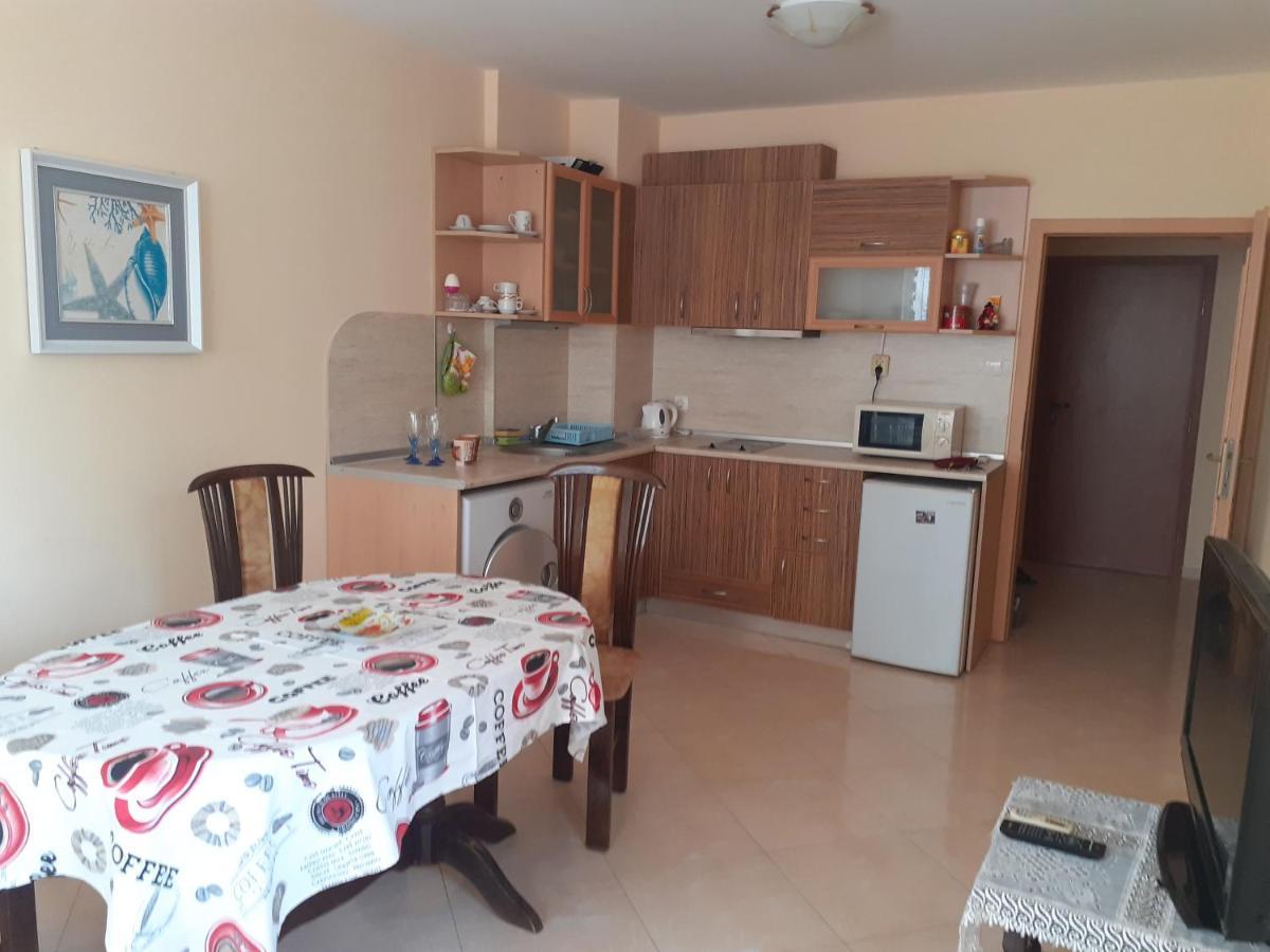 Apartments Sea Sounds Pomorie Exterior photo